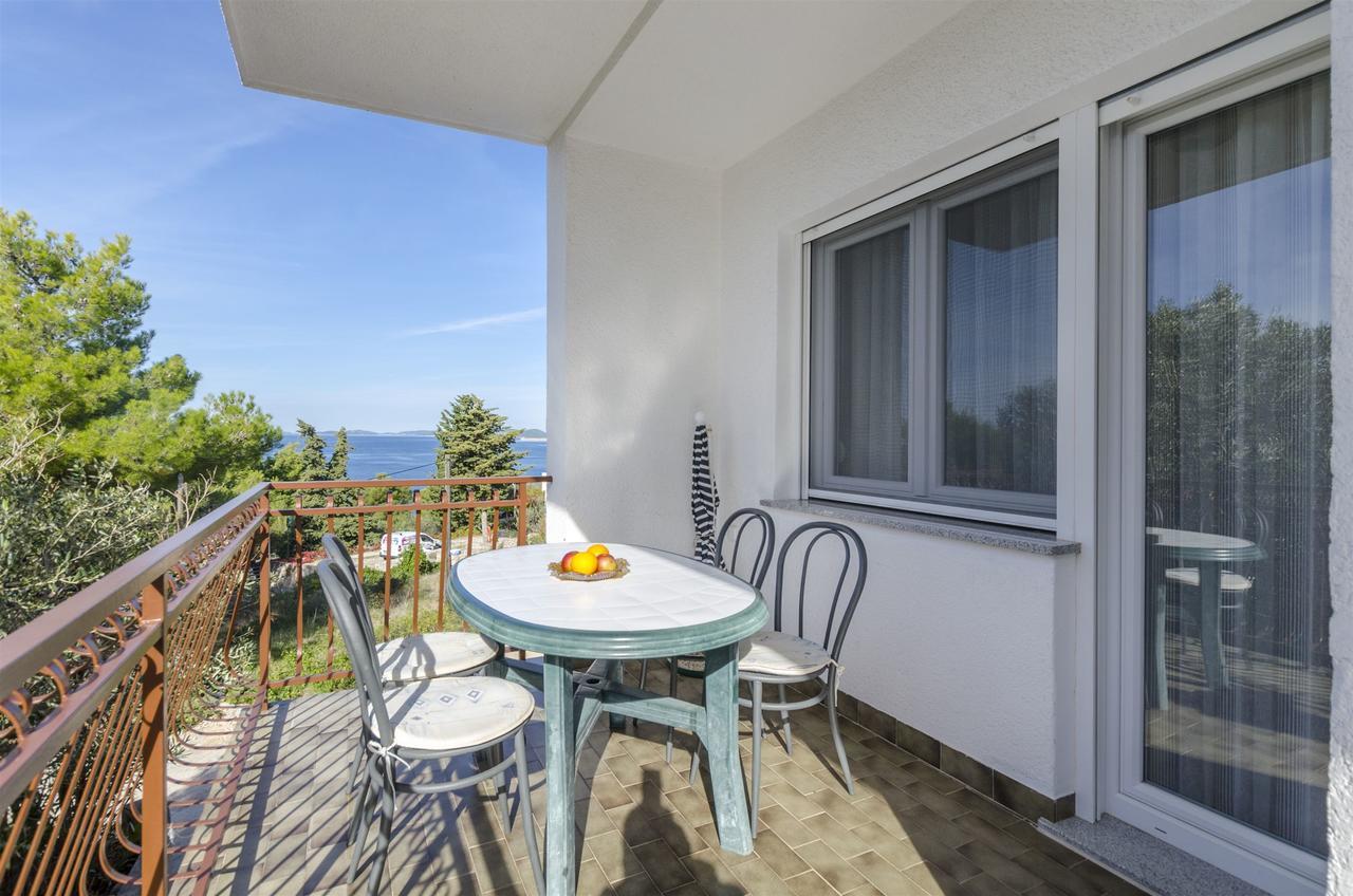Apartments Karmela Primosten Exterior photo