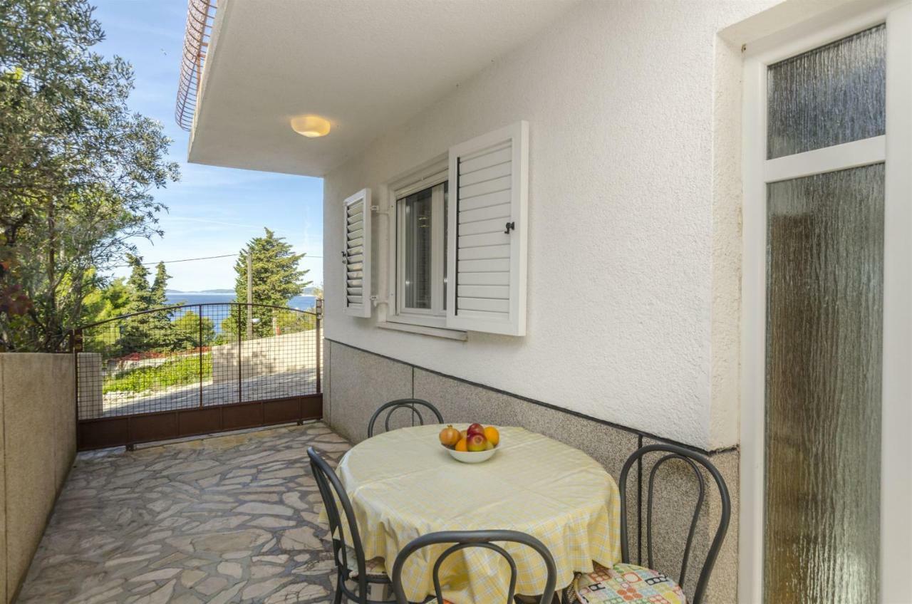 Apartments Karmela Primosten Exterior photo
