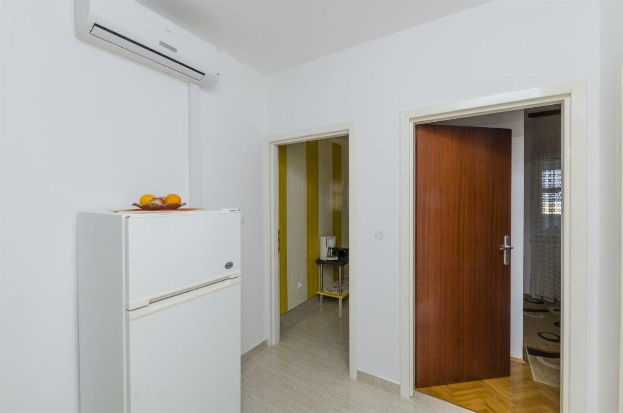 Apartments Karmela Primosten Exterior photo