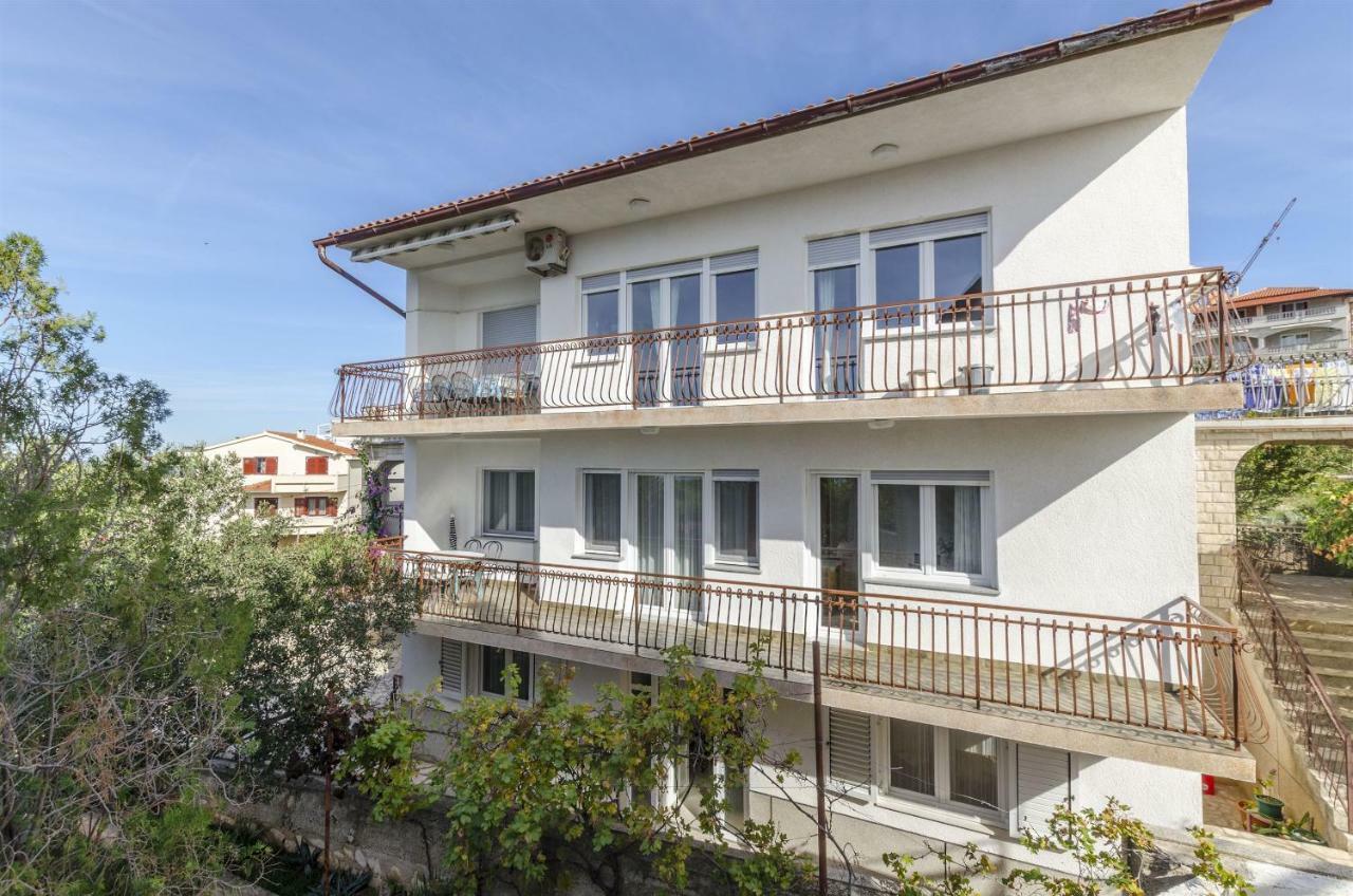 Apartments Karmela Primosten Exterior photo