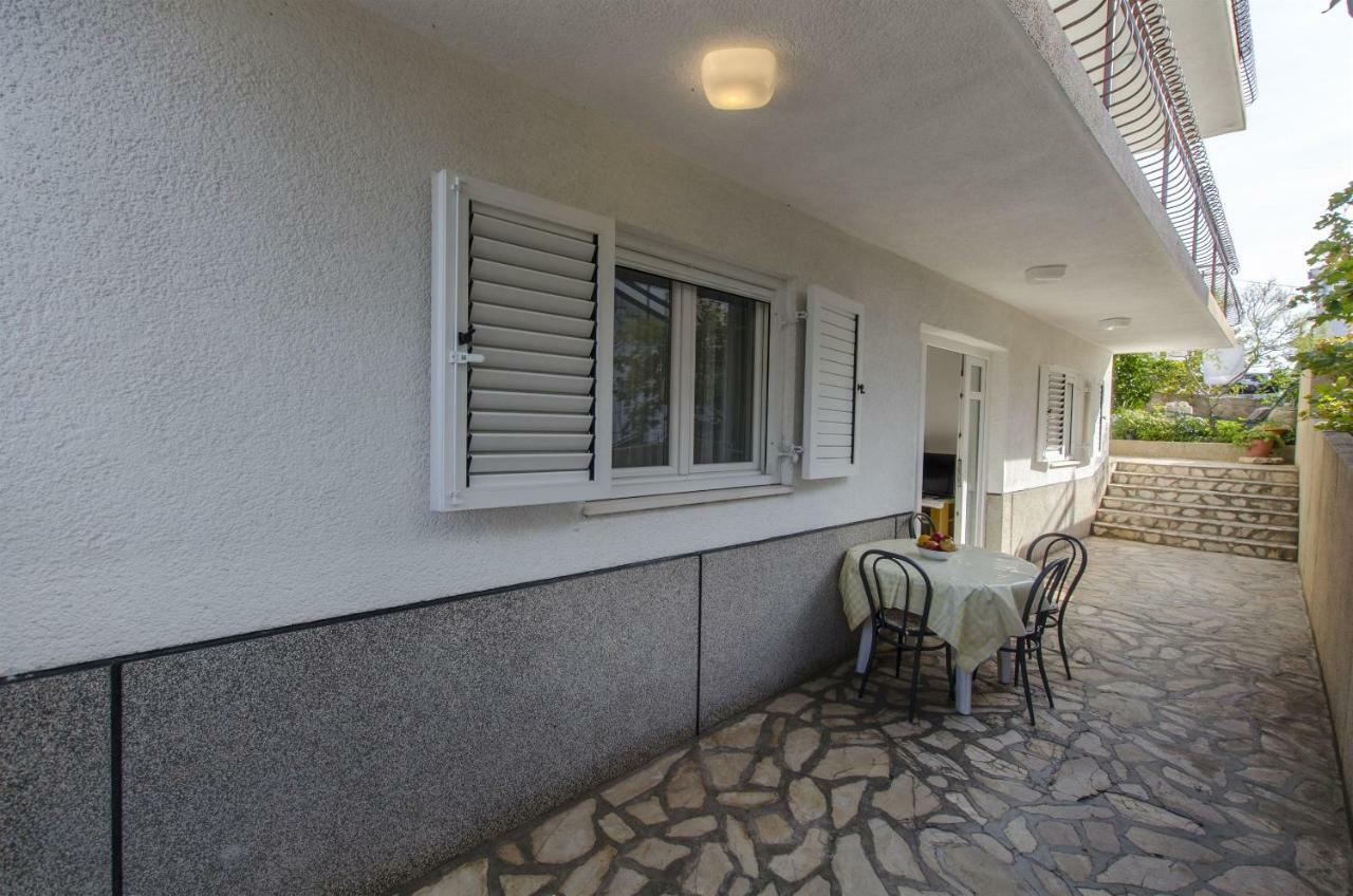 Apartments Karmela Primosten Exterior photo